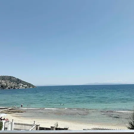 Akti Seafront Vila