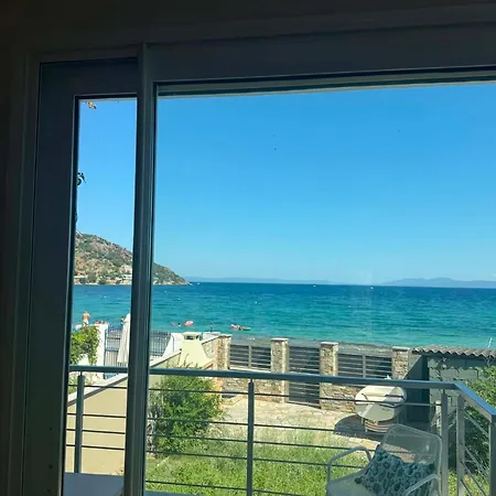 Vila Akti Seafront